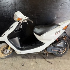 ★支払総額3.5万円★関東圏内即日配送可能！全車走行テスト済みです！ ホンダ スマートディオZ4 白 AF63 人気のZ4！ 4ストインジェクション！ バッテリー新品！ フロントディスクブレーキ！ 金ホイール！ 社外マフラー！の画像