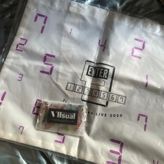 ⑤グッズ　まとめ売り　トラジャの画像