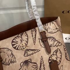 COACH トートバッグの画像