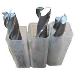 【プロ仕様・経費削減】エンドミル 大量セット まとめ売り フライス 金属加工 伊勢崎市の画像