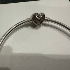 Pandora ハートモチーフ ブレスレットの画像