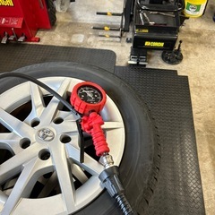 プリウスα  2020年製　205/60R16 ブリヂストン　エコピア　サマータイヤ  純正アルミ　ホイールキャップ付きの画像