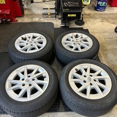プリウスα  2020年製　205/60R16 ブリヂストン　エコピア　サマータイヤ  純正アルミ　ホイールキャップ付きの画像