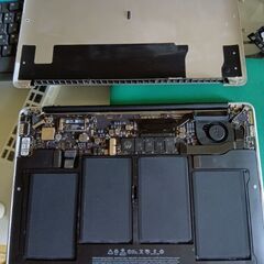  初期化済 美品。 Apple MacBook Air 13-inch, Early 2014 CPU:Core i5 メモリ:4GB SSD:128GB A1466の画像