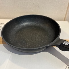 ニトリ　フライパン　鍋　蓋付きの画像