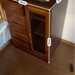 食器棚の画像