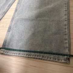 デニムパンツの画像