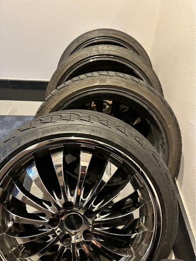 タイヤ付きホイール