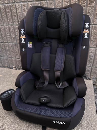 isofix 対応　ジュニアシート　チャイルドシート　ネビオ