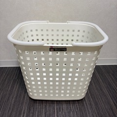 物干し　ランドリーバスケット　突っ張り棒　3点の画像