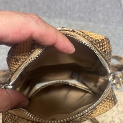 肩かけバックパイソンの画像