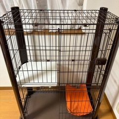 【8/29 21:30〜24:00　8/30 18:00〜19:00に受取り可能の方】　ハンモック付きペットケージ　ペットトイレ　ネコ砂（2/3）　ゲージ　スライド式　2段の画像