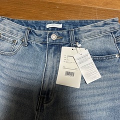 新品未使用　タグ付き　ジーパン　XLの画像