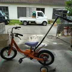 幼児用、手押し自転車の画像