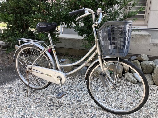 671、ママチャリ24インチシルバー