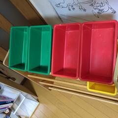 おもちゃ収納家具の画像