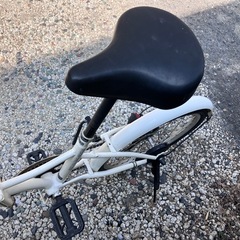 649、折りたたみ自転車20インチホワイトの画像