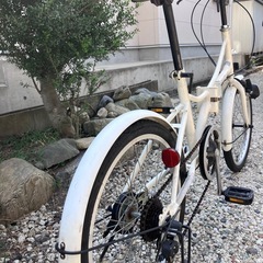 649、折りたたみ自転車20インチホワイトの画像