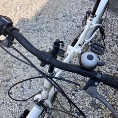 649、折りたたみ自転車20インチホワイトの画像