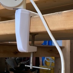 プラタの拡大鏡付きライトの画像