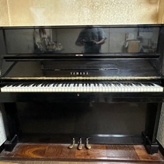 yamahaヤマハ　アップライトピアノ黒の画像