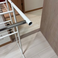 押入れ用スチールハンガーラックの画像
