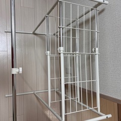 押入れ用スチールハンガーラックの画像