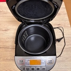 炊飯器３合炊きあげますの画像