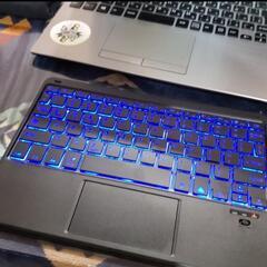 ワイヤレスキーボードの画像