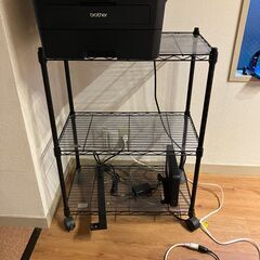 128:Amazonベーシック 3段スチールラック 棚 メタルラック キッチンラック キャスター付き 耐荷重68kg 幅58.9×奥行34×高さ83cm ブラックの画像