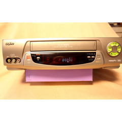 ビデオデッキ　VHSデッキ VZ-H660型　SANYOの画像