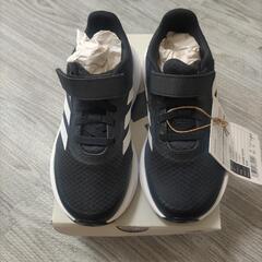 未使用adidasスニーカー18cmの画像