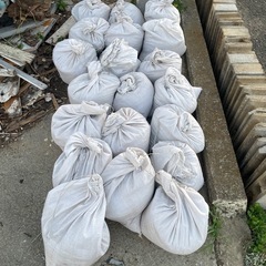 無料でお譲りします　庭土　残土の画像