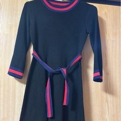 黒ワンピース ミニ丈の画像