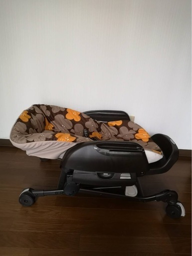 コンビ ハイローチェア ネムリラ FF リバーシブルシートモデル