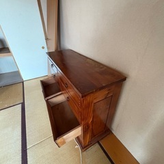 ビンテージ木製タンスの画像