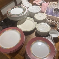 お皿の画像