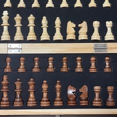 中古 折りたたみ式木製チェスセットの画像