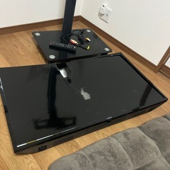 ジャンク品　テレビ、テレビボード、リクライニングソファーの画像