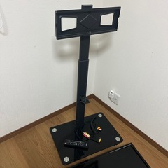ジャンク品　テレビ、テレビボード、リクライニングソファーの画像