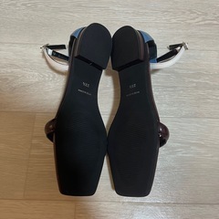INDIVI フラットサンダルの画像