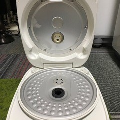 炊飯器5.5合2017年製の画像