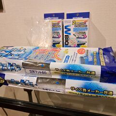 60cmフレーム付きガラス水槽（コトブキ プログレ600）、ガラス蓋、高輝度ＬＥＤライト、上部フィルター、交換用フィルター（開封・一部使用）、温度計などの画像