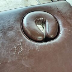 電動昇降付施術用ベッド　茶色の画像