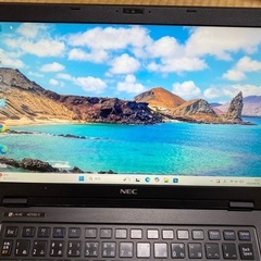 NEC LAVIE Hybrid ZERO / 軽量ノートパソコン / LAVIE HZ550 i5 4GB SSD128GB WQHD の画像