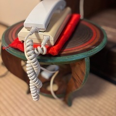 おしゃれな台です。 伝統的工芸品 讃岐漆器  こま塗 29センチ　 用途は花瓶台とおしゃれな台ですの画像