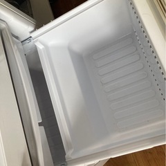 SHARP 2ドア冷蔵庫の画像