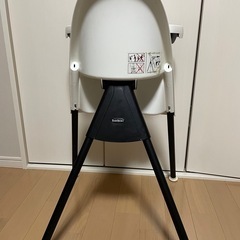 ベビービョルン　BABYBJÖRN ホワイト　ハイチェアの画像