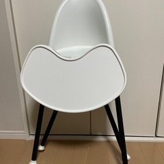 ベビービョルン　BABYBJÖRN ホワイト　ハイチェアの画像