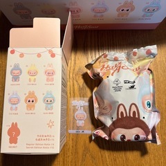 【正規品】POP MART LABUBU ハブアシート　ラブブ　ZIZIの画像
